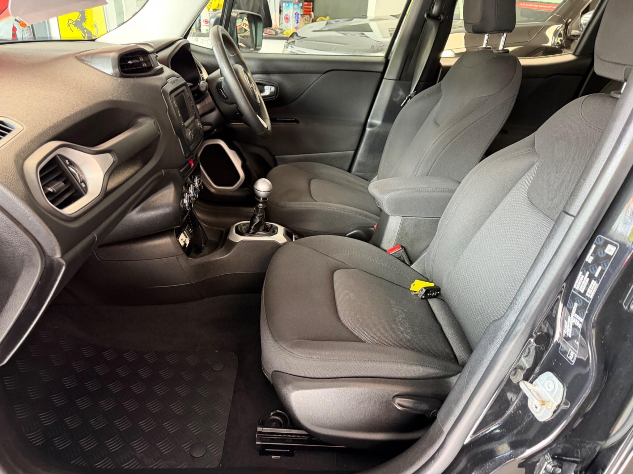 Jeep Renegade - Image 10