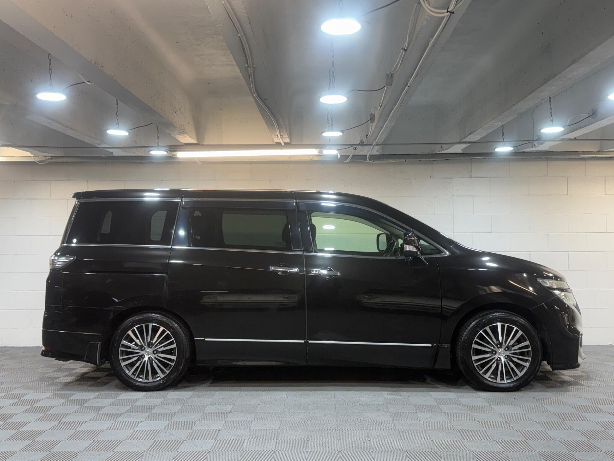 Nissan Elgrand - Image 6