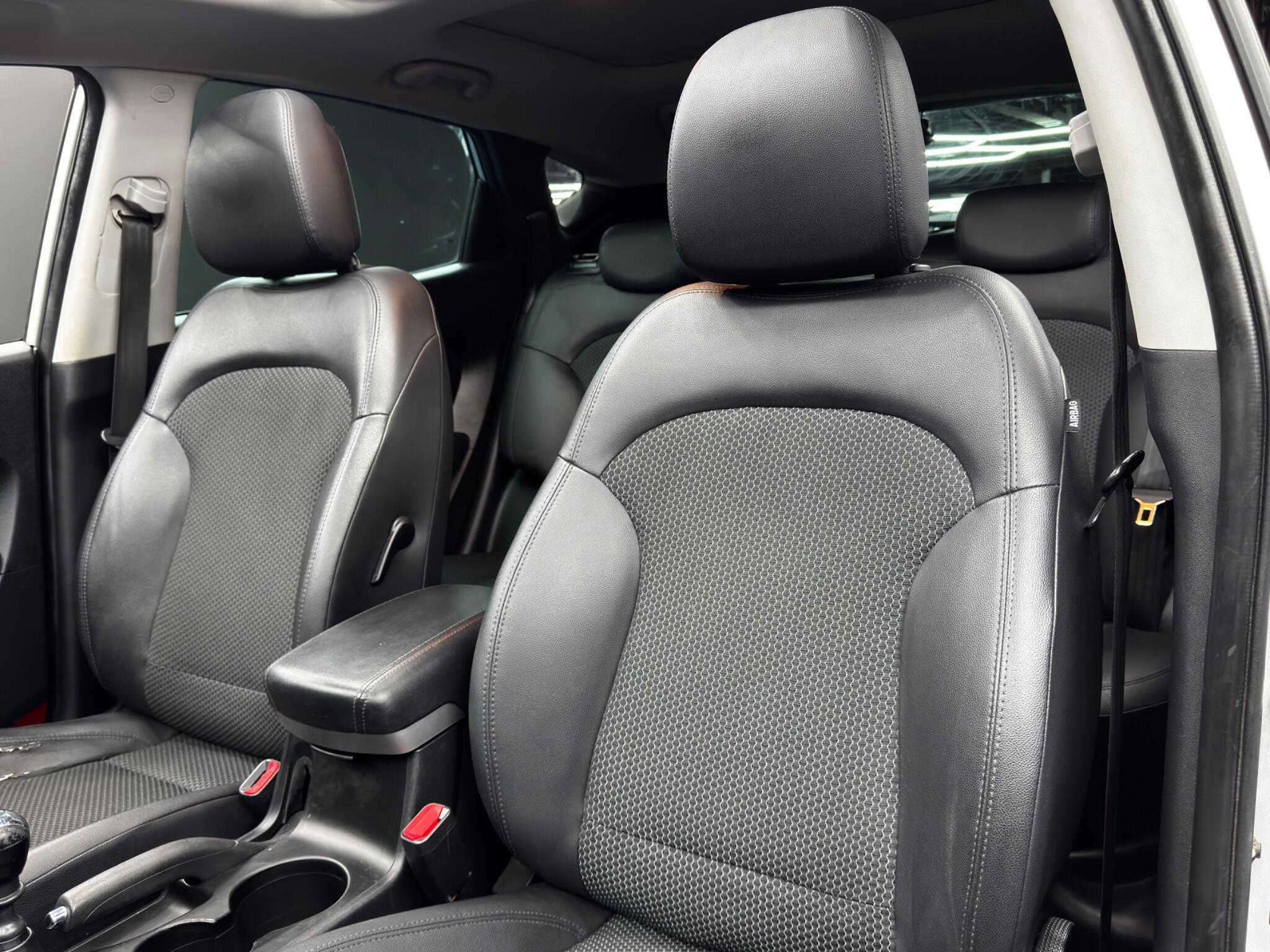 Hyundai ix35 - Image 14