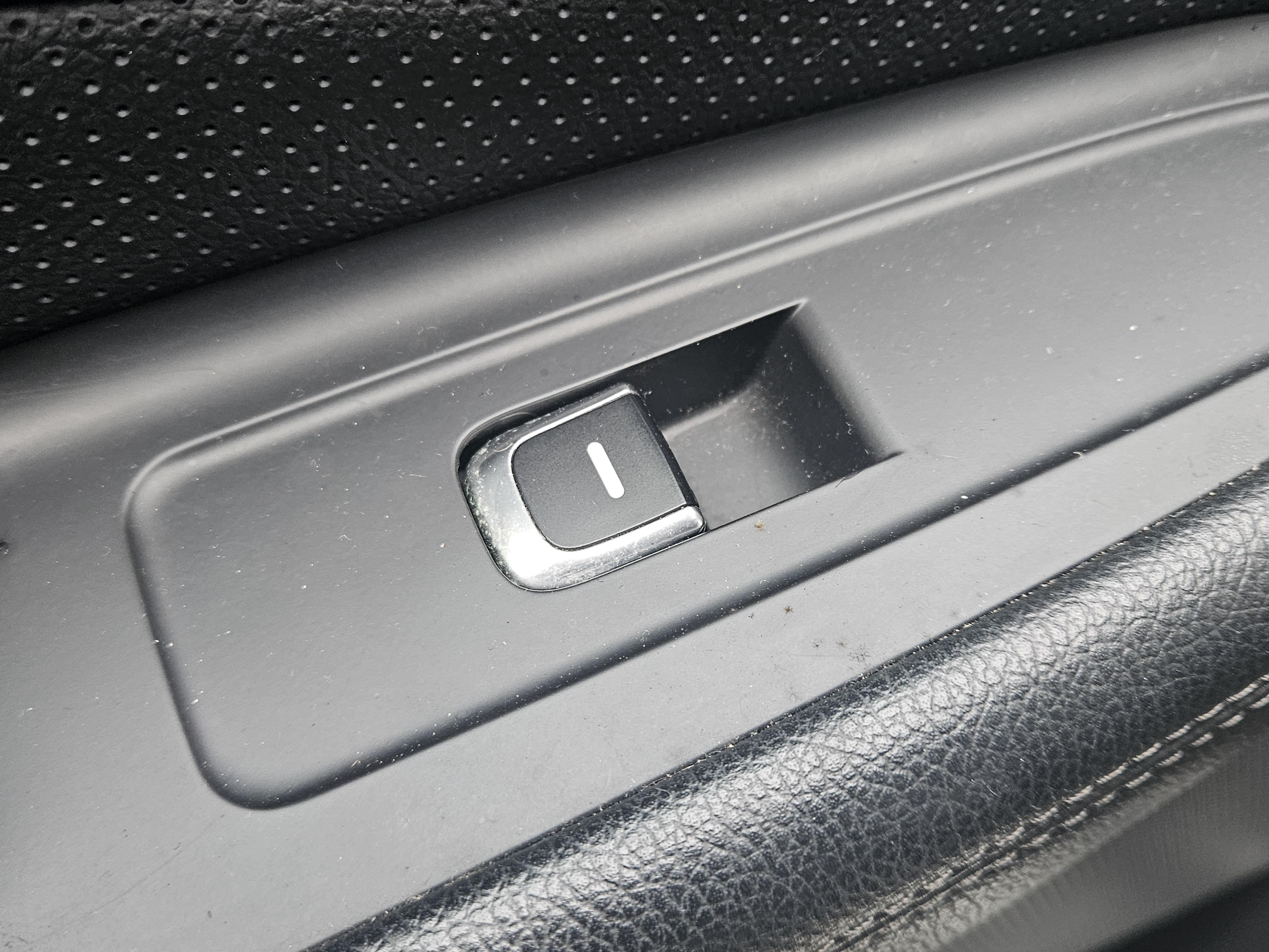 Kia Carens - Image 16