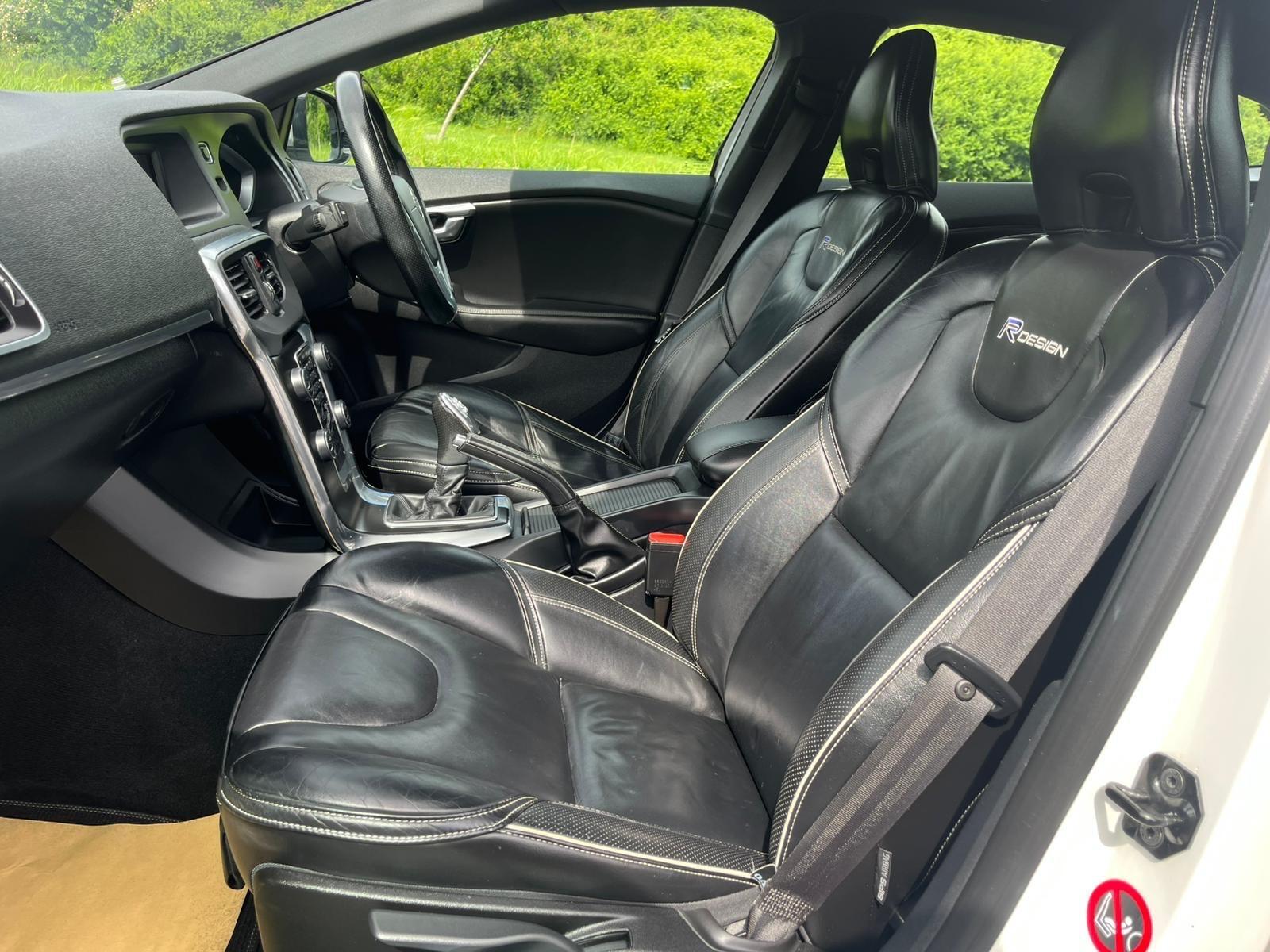 Volvo V40 - Image 7