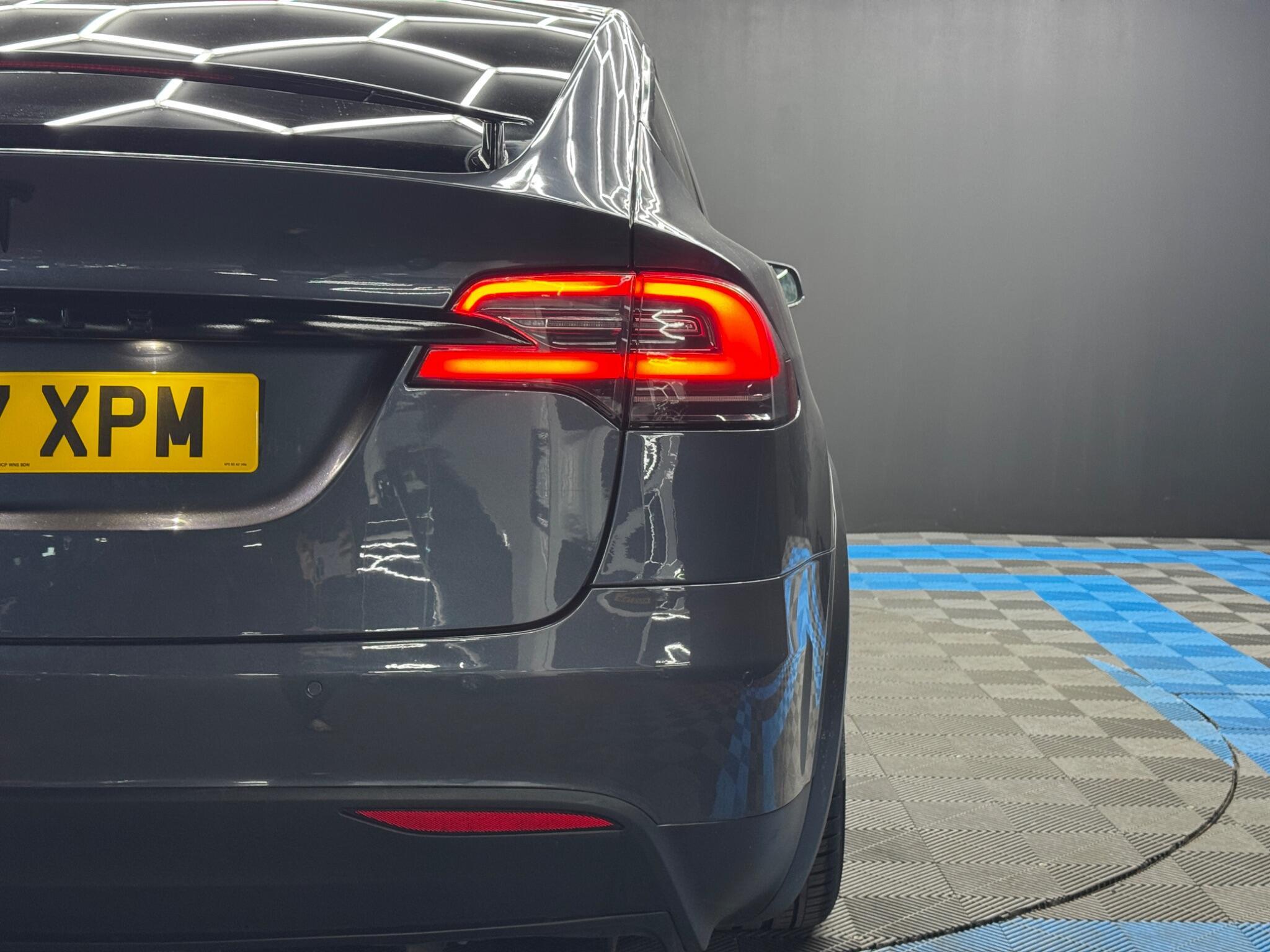 Tesla Model X - Image 49