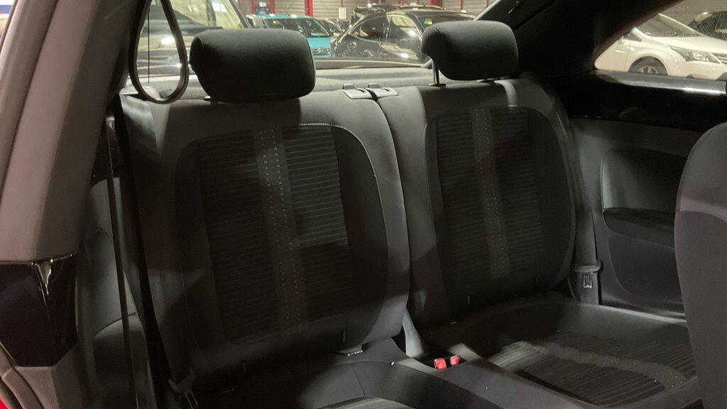 Volkswagen Beetle - Image 9