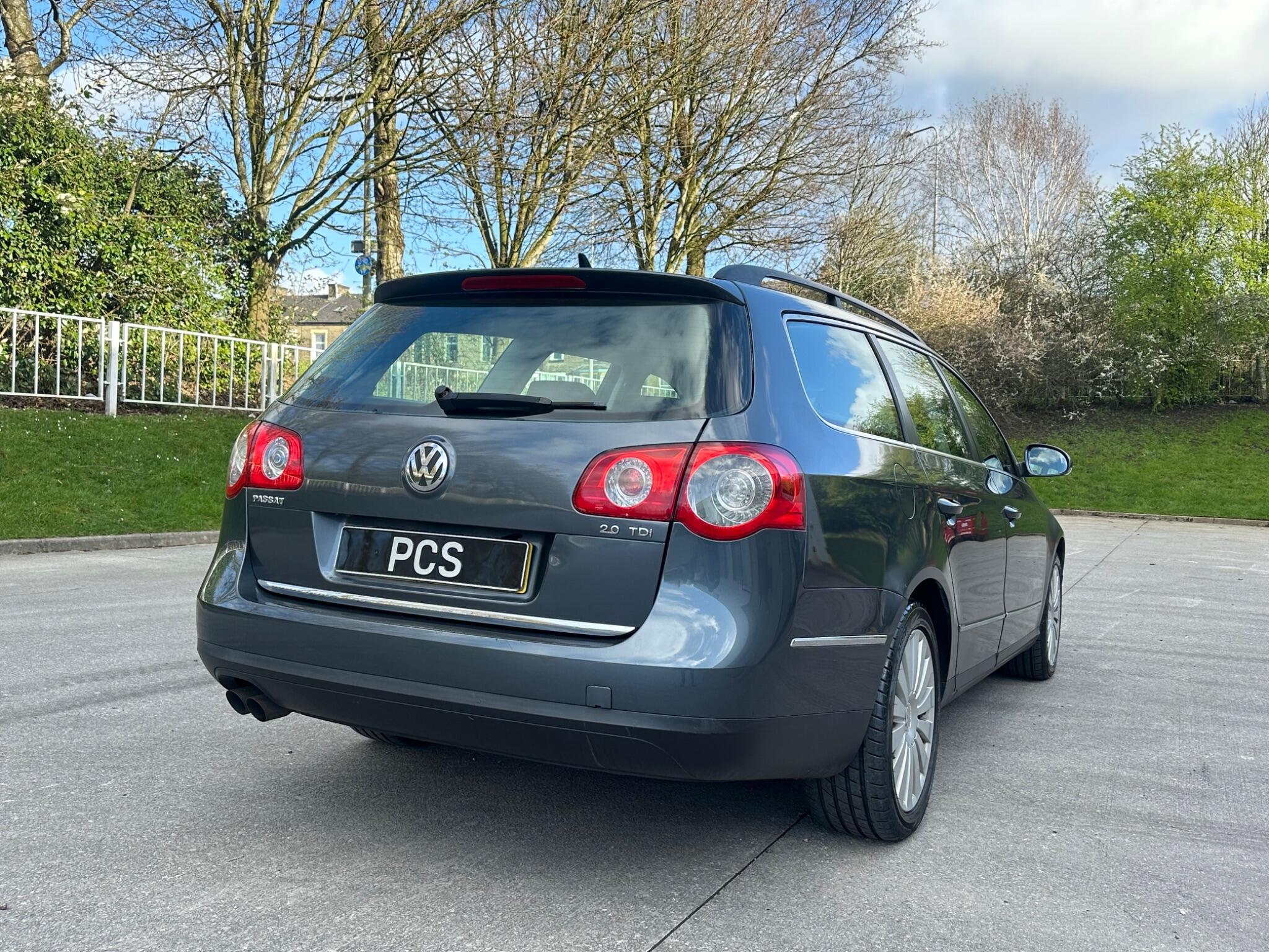 Volkswagen Passat - Image 51