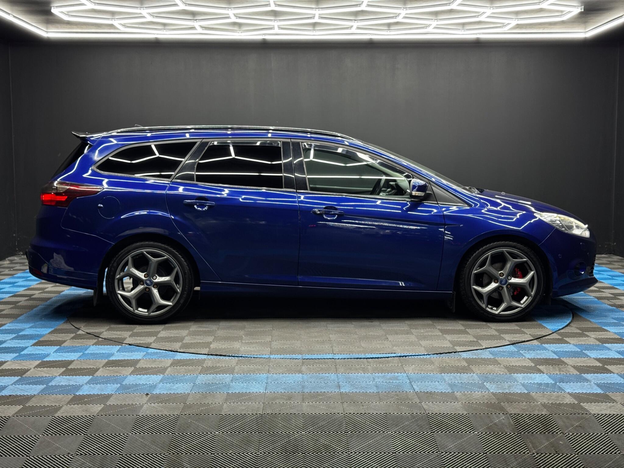 Ford Focus - Image 4
