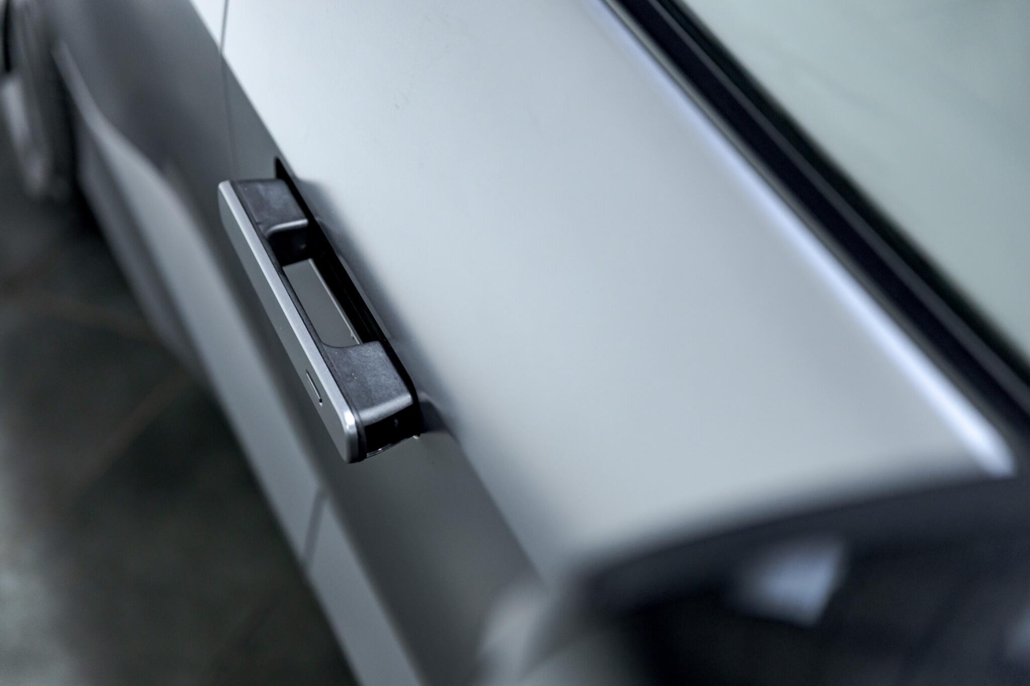 Jaguar I-Pace - Image 9