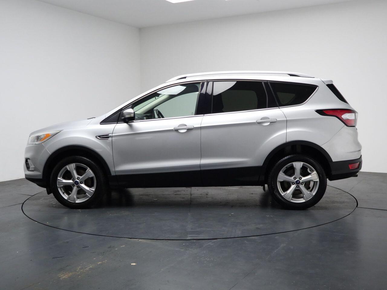 Ford Kuga - Image 8