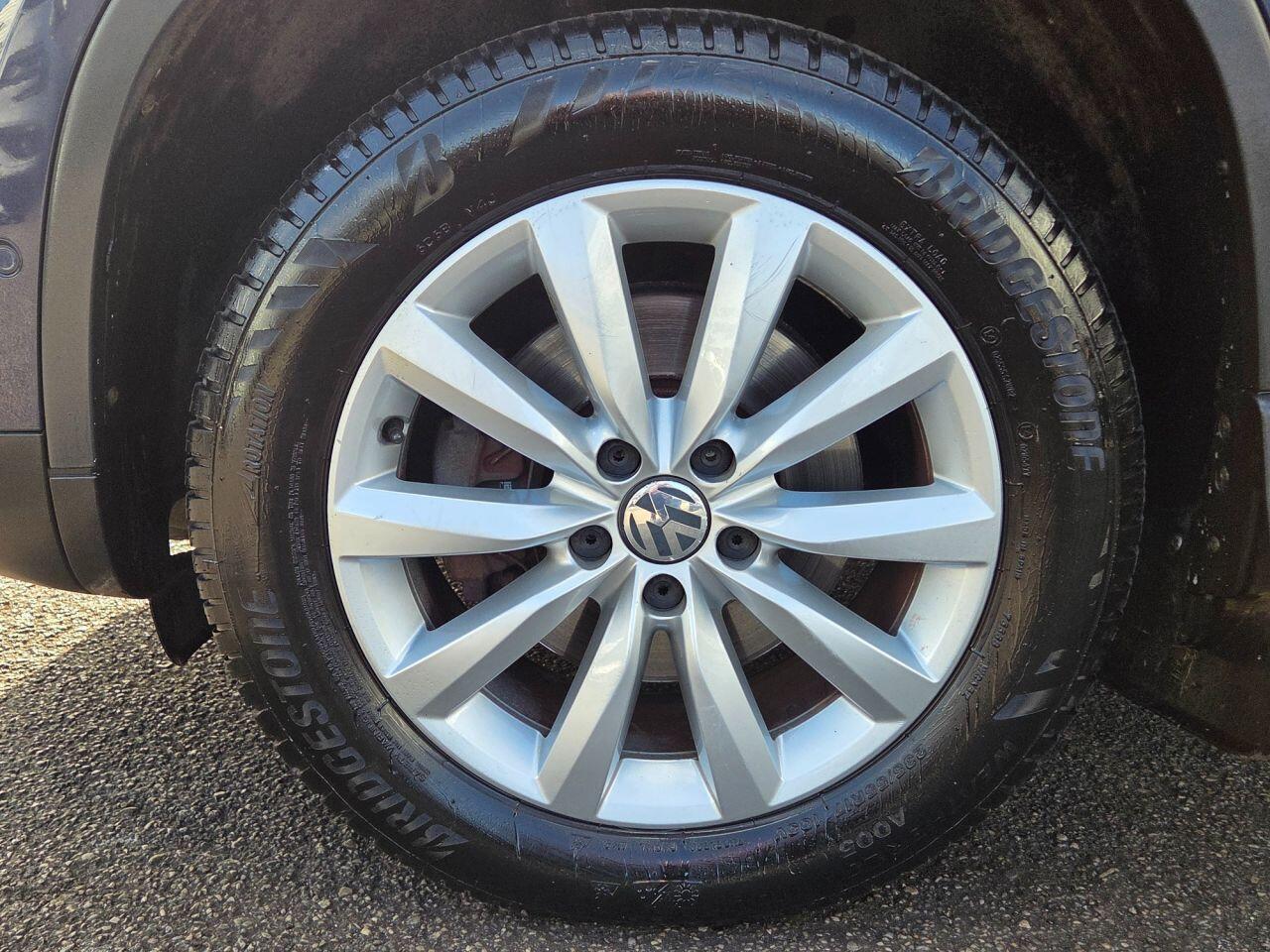 Volkswagen Tiguan - Image 11