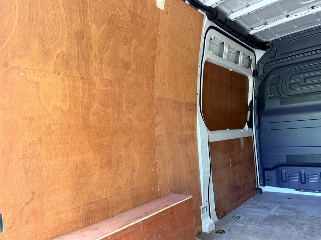 Mercedes Sprinter - Image 6