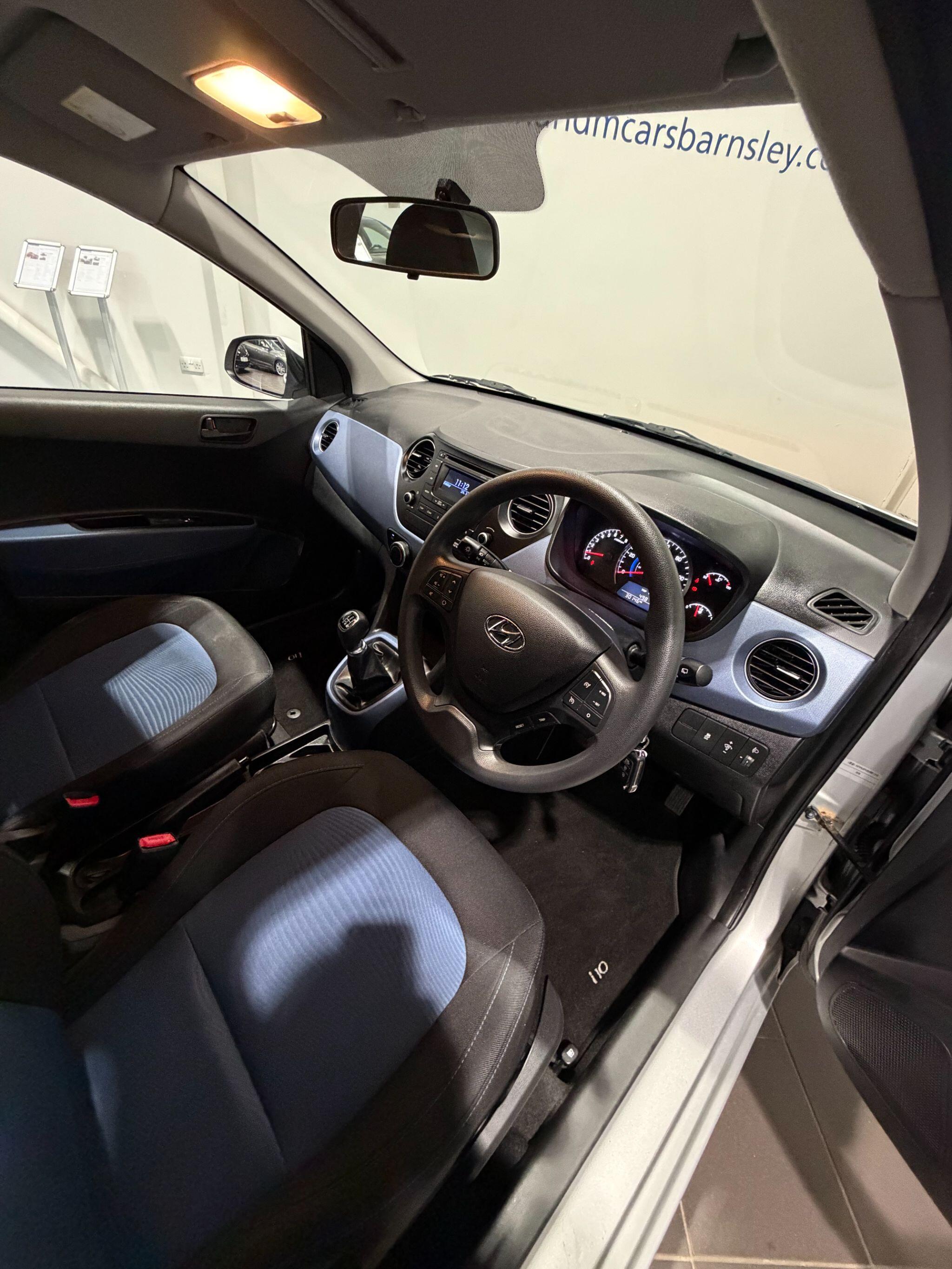Hyundai i10 - Image 9