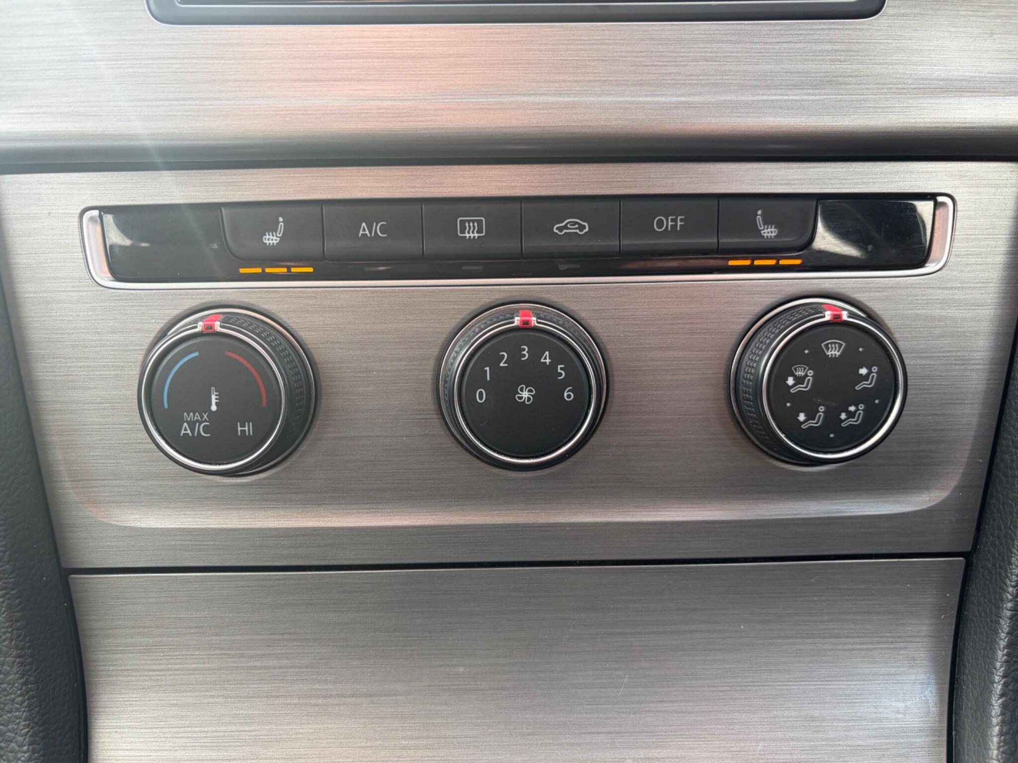 Volkswagen Golf - Image 20