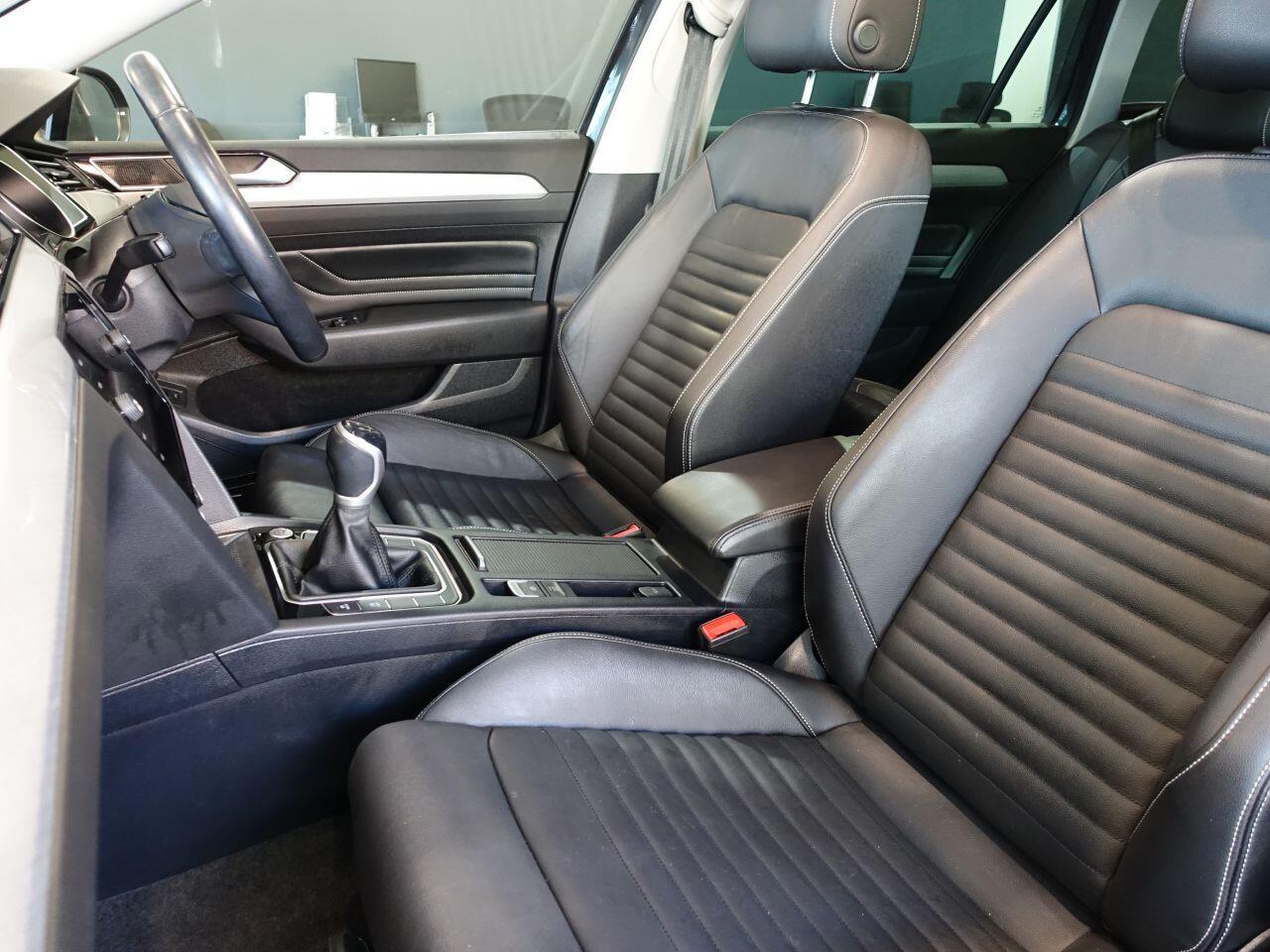 Volkswagen Passat - Image 13