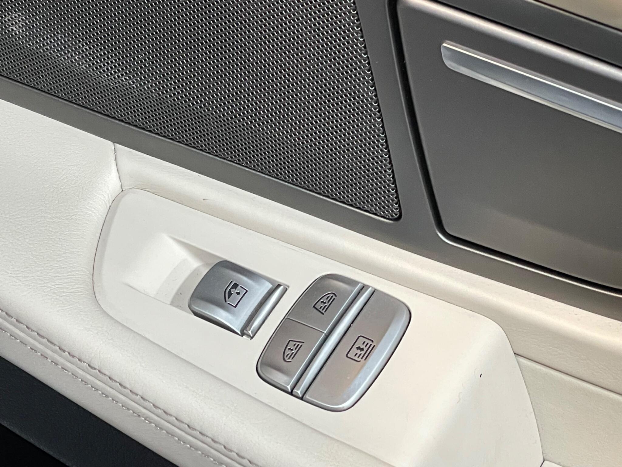 BMW 7 Series - Image 14