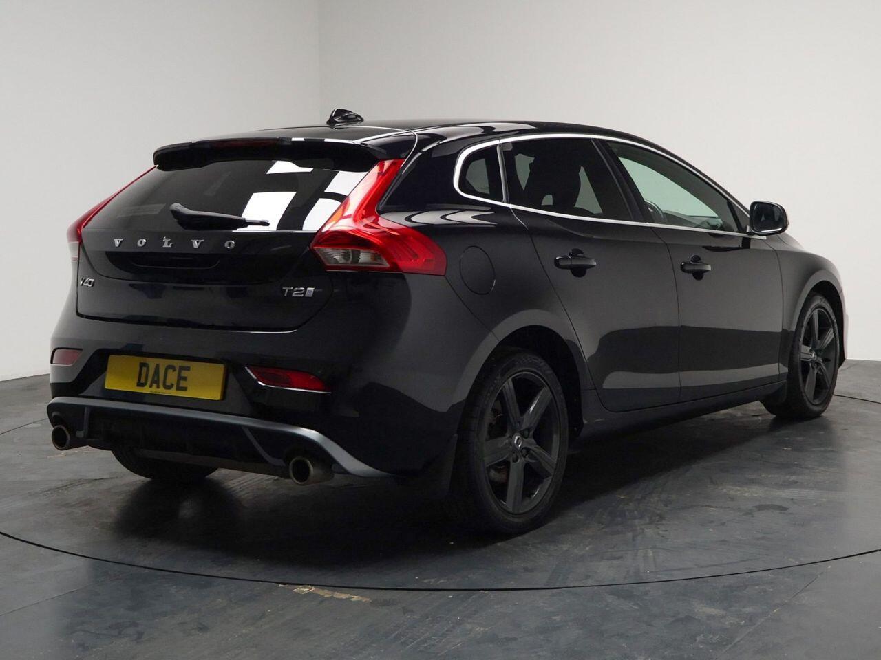 Volvo V40 - Image 24