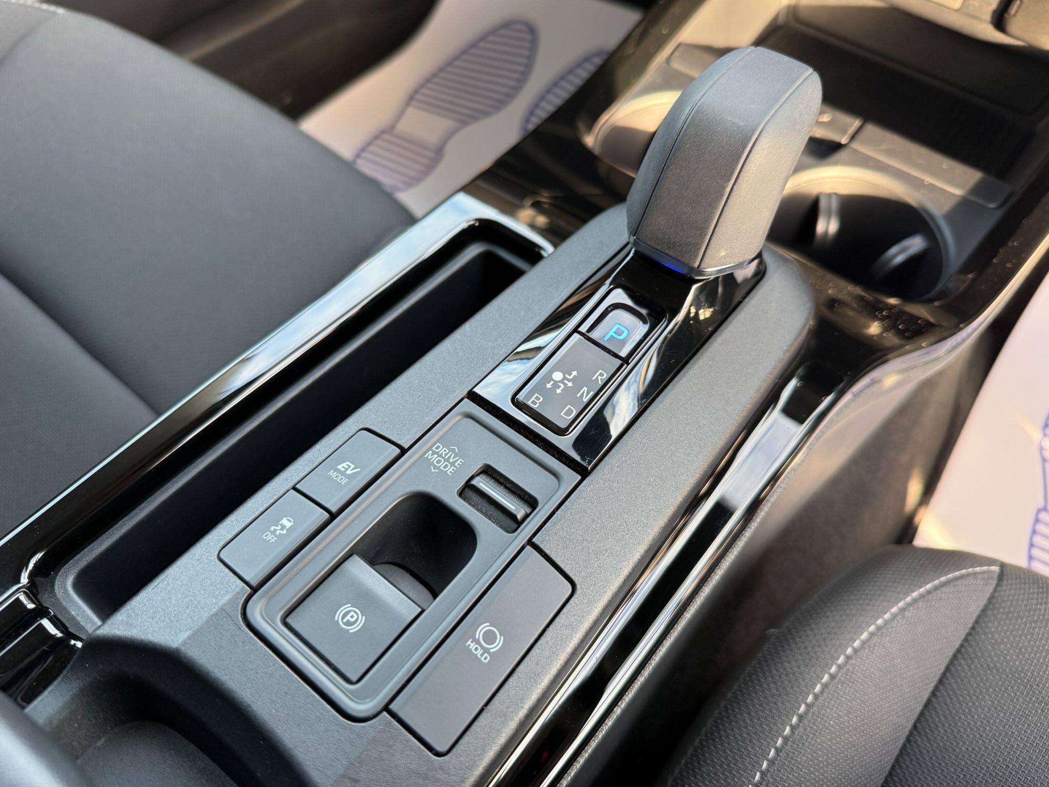 Toyota Prius - Image 51