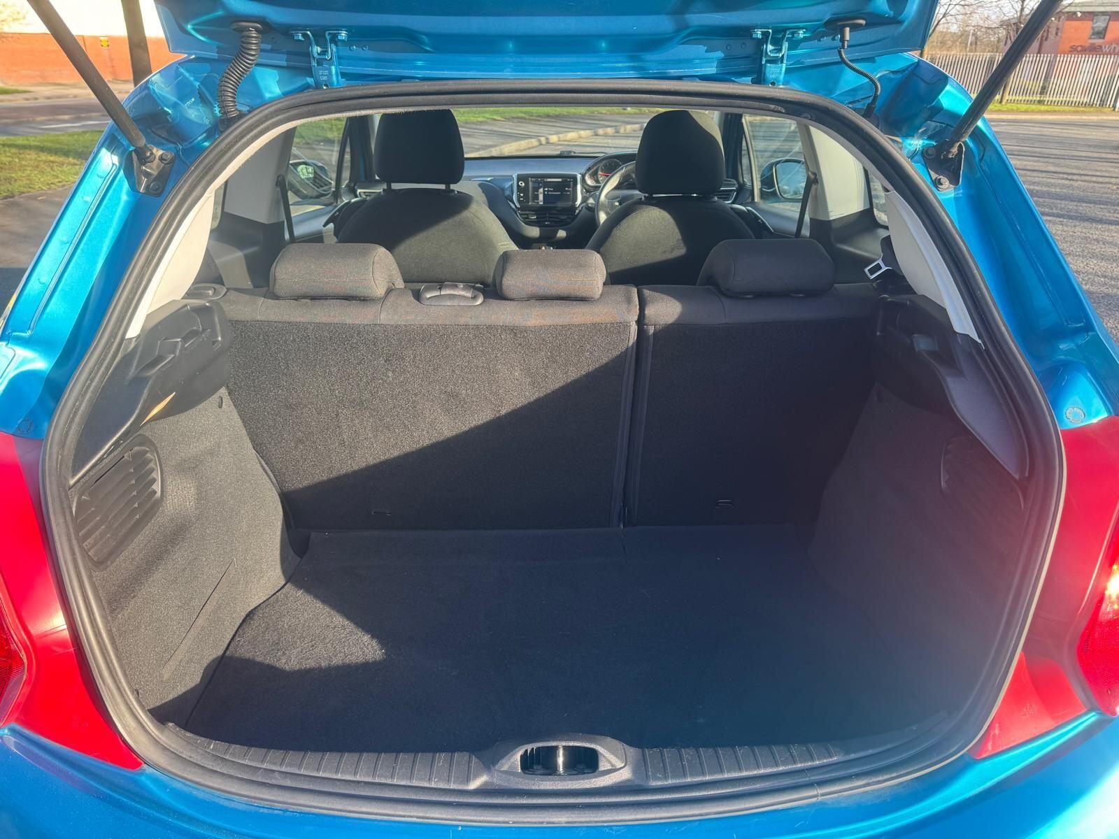 Peugeot 208 - Image 34