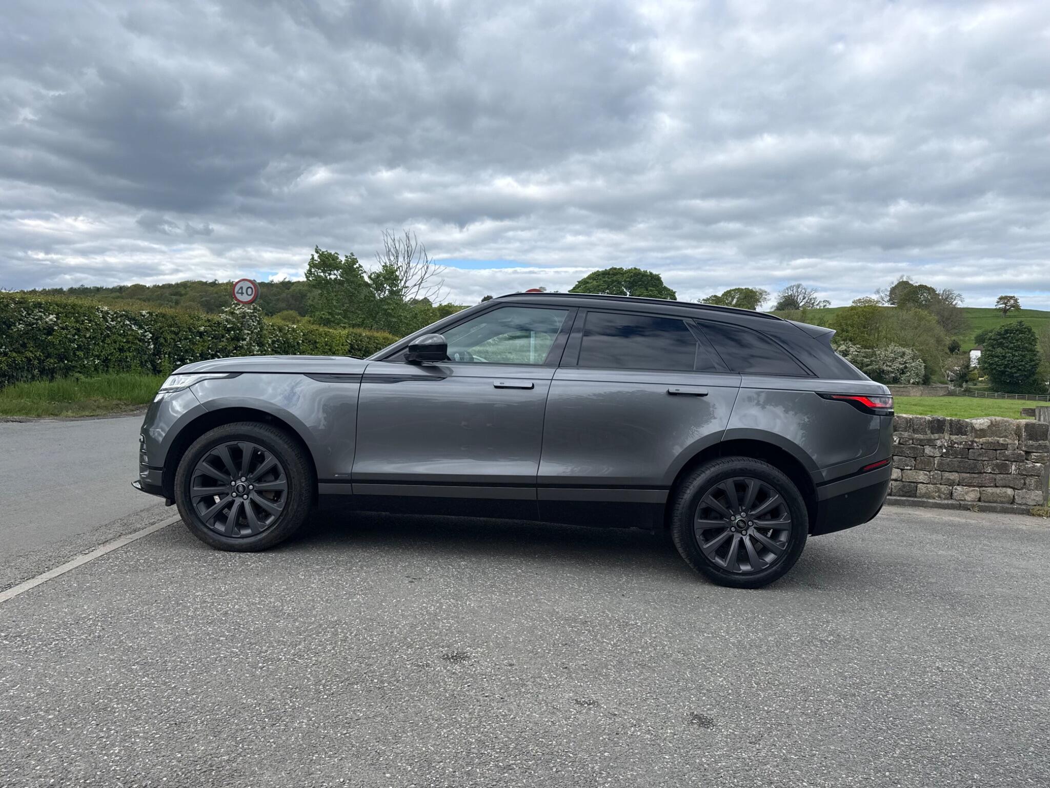 Land Rover Range Rover Velar - Image 29