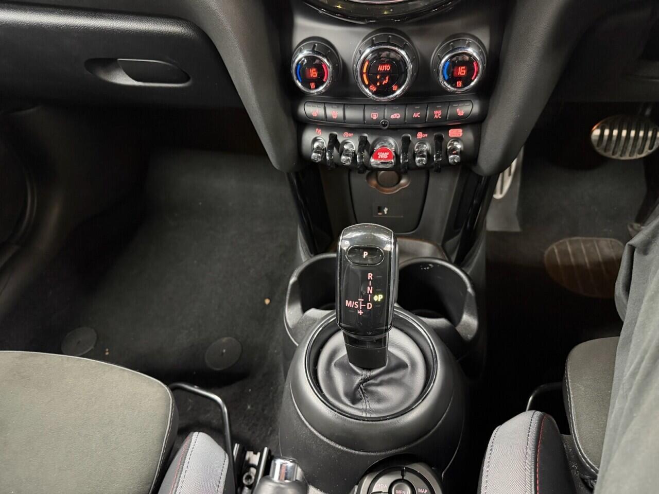 MINI Hatch - Image 32