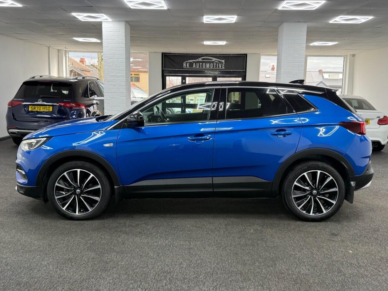 Vauxhall Grandland X - Image 9