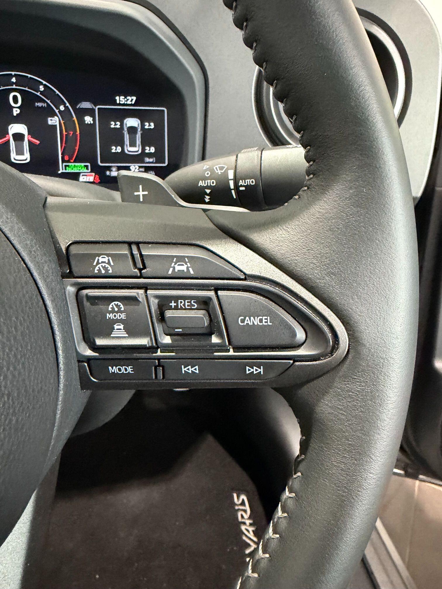 Toyota Yaris - Image 15