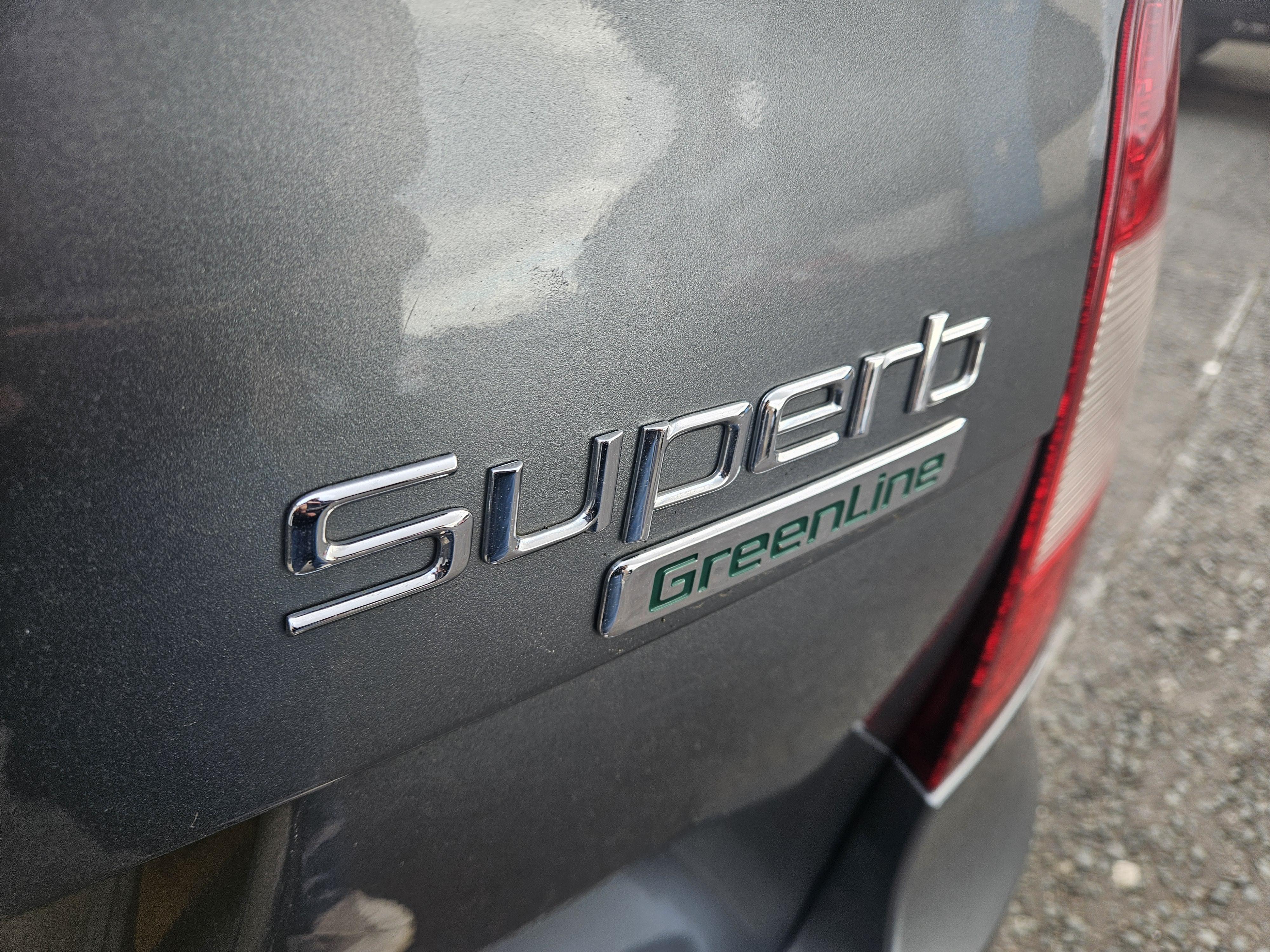 Skoda Superb - Image 32