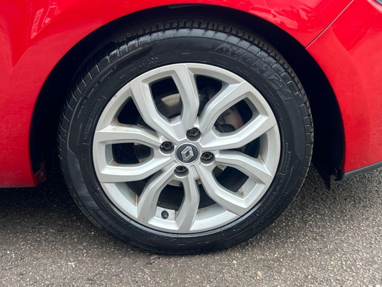 Renault Clio - Image 29