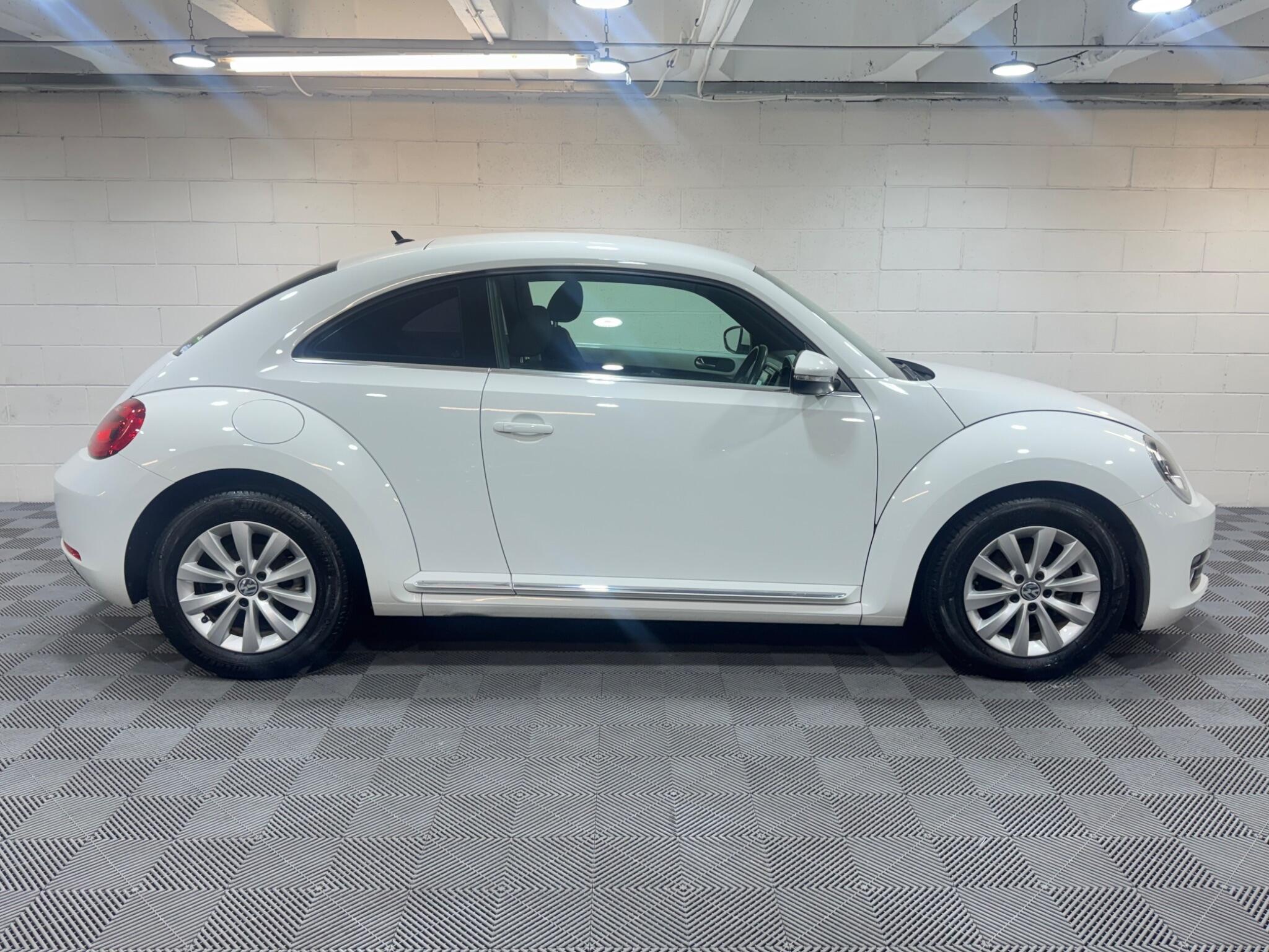 Volkswagen Beetle - Image 4