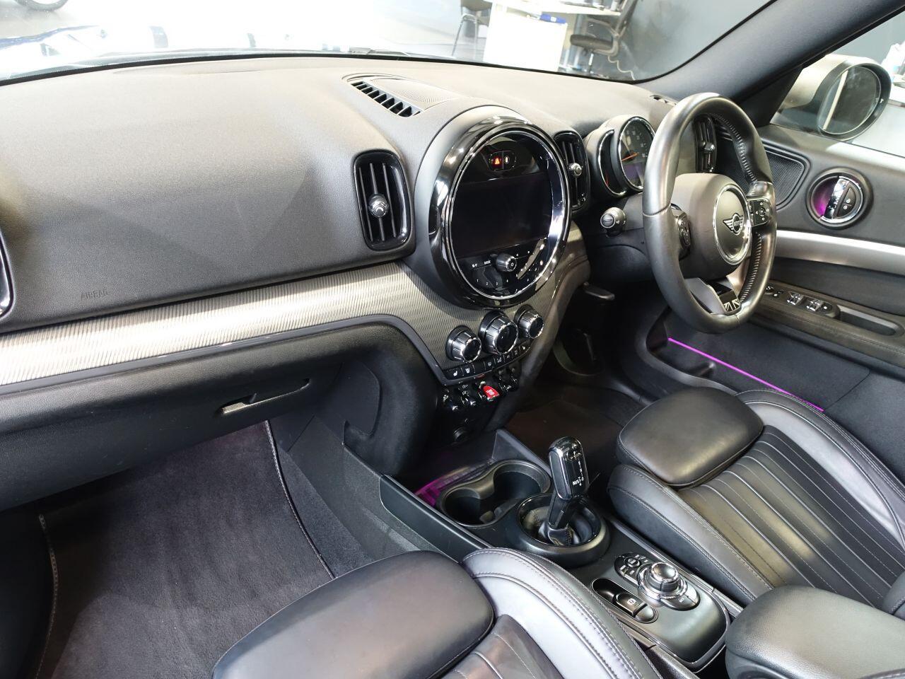 MINI Countryman - Image 17