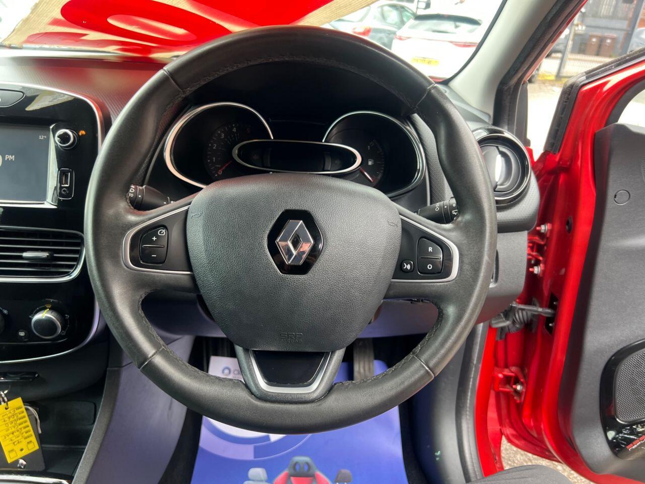 Renault Clio - Image 24