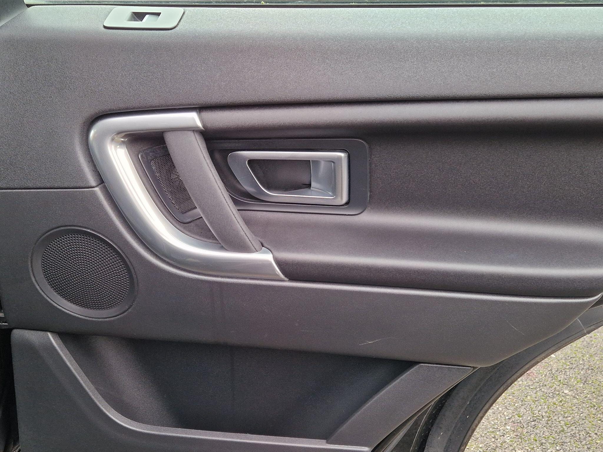 Land Rover DISCOVERY SPORT - Image 35