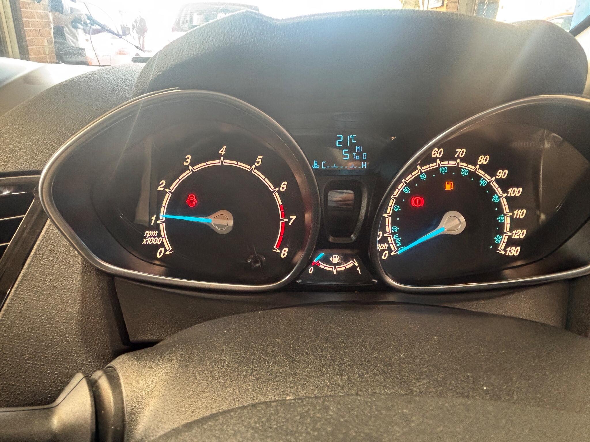 Ford Fiesta - Image 15