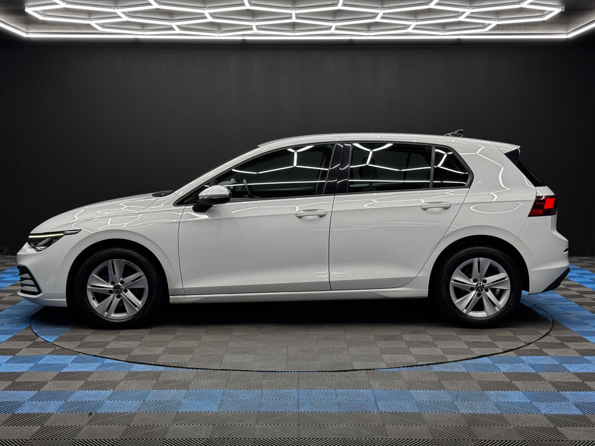 Volkswagen Golf - Image 8