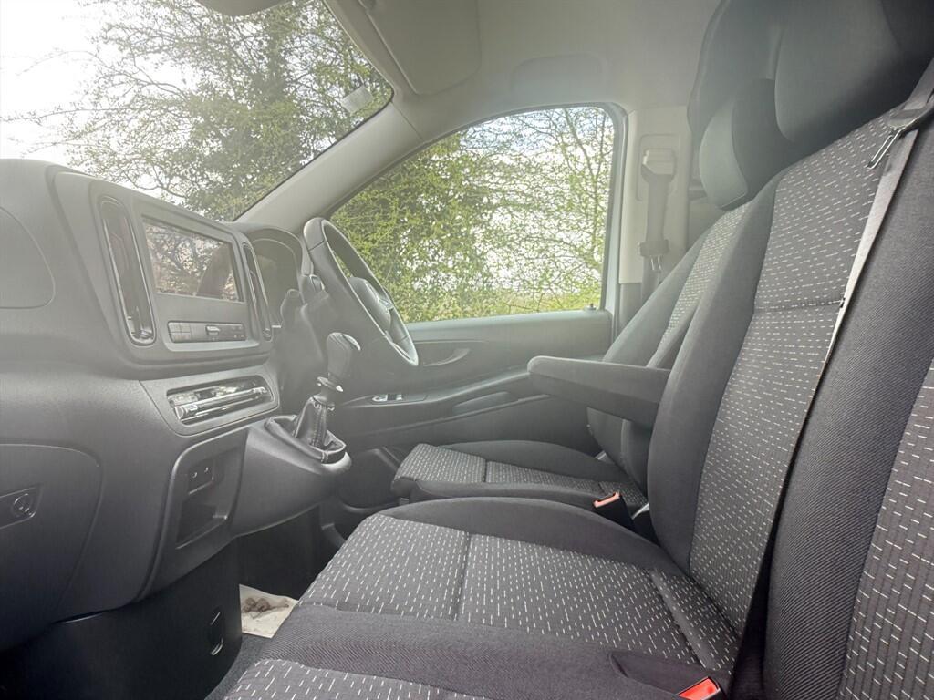 Mercedes Vito - Image 27