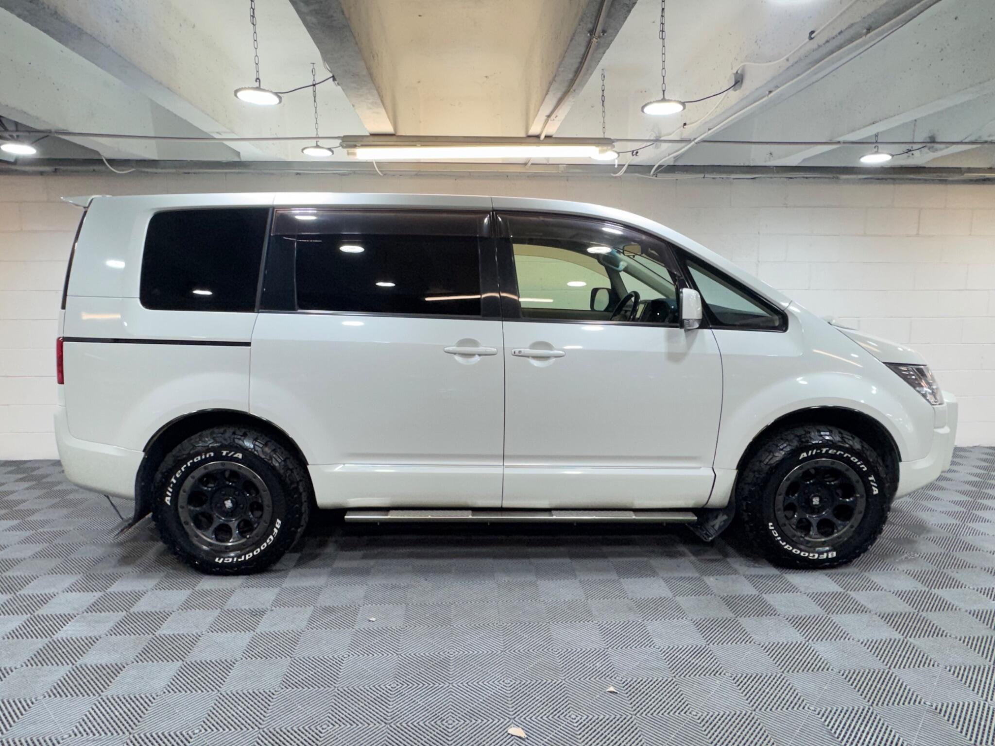 Mitsubishi Delica - Image 5