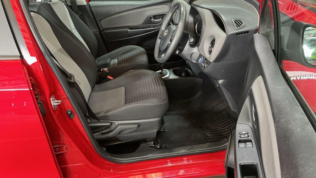 Toyota Yaris - Image 3