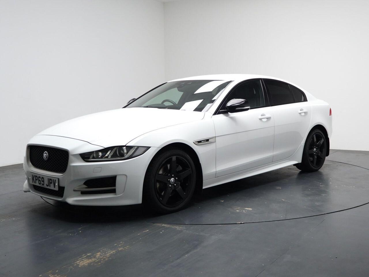 Jaguar XE - Image 6