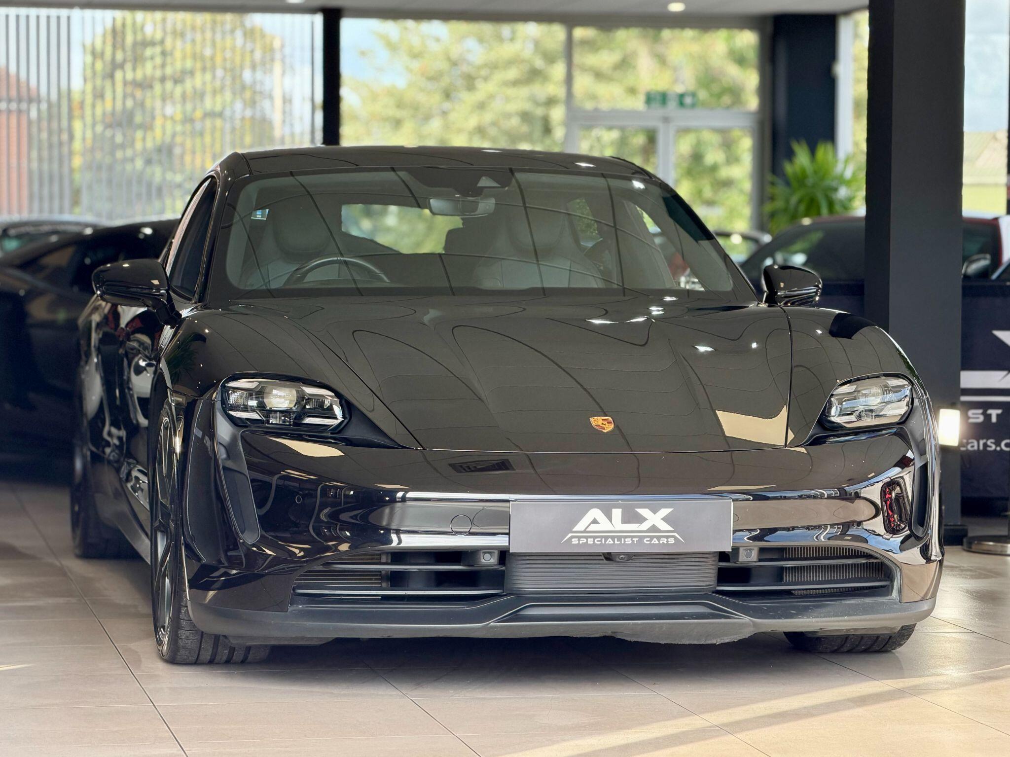 Porsche Taycan - Image 8