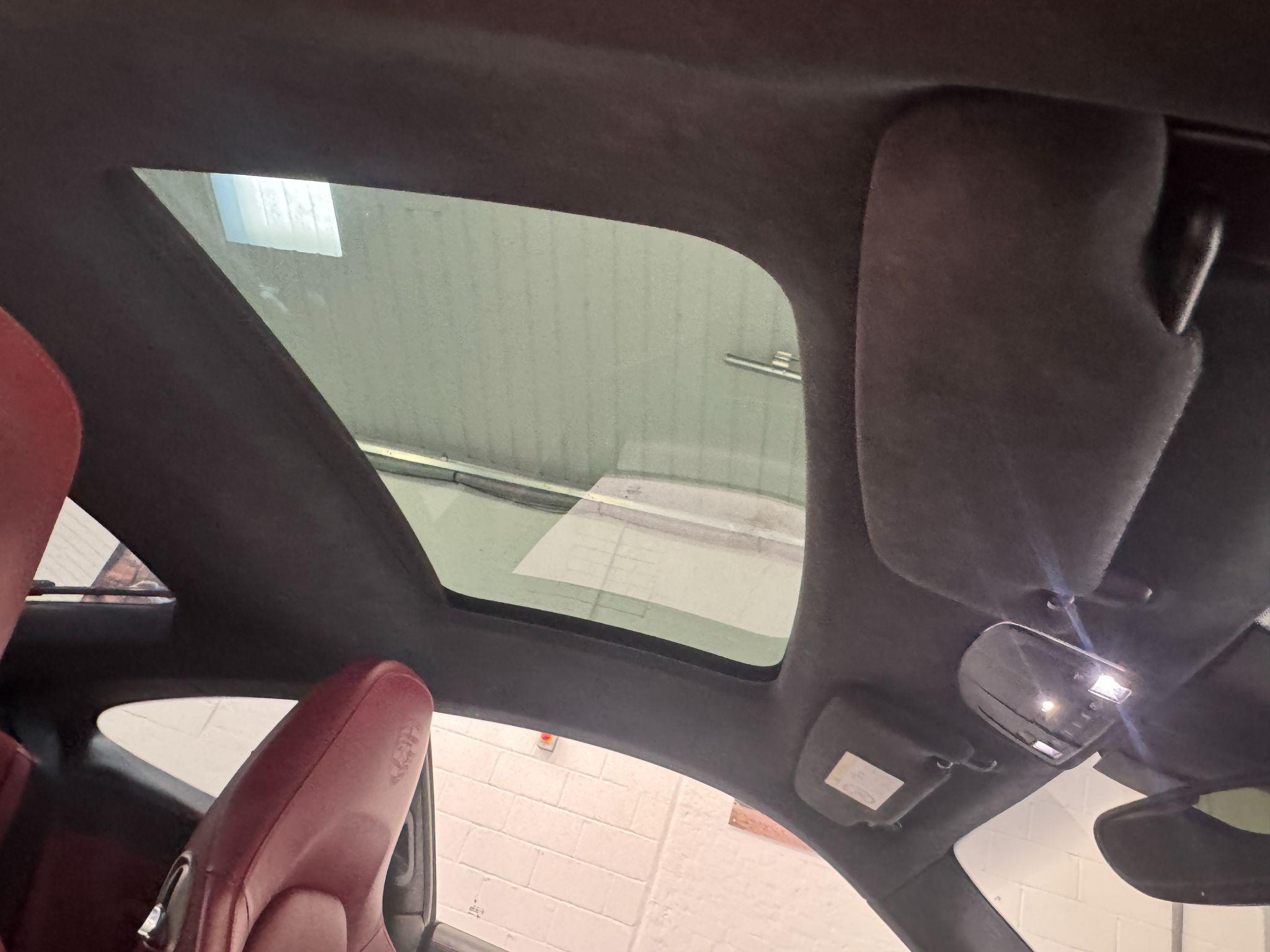 Porsche 911 - Image 19