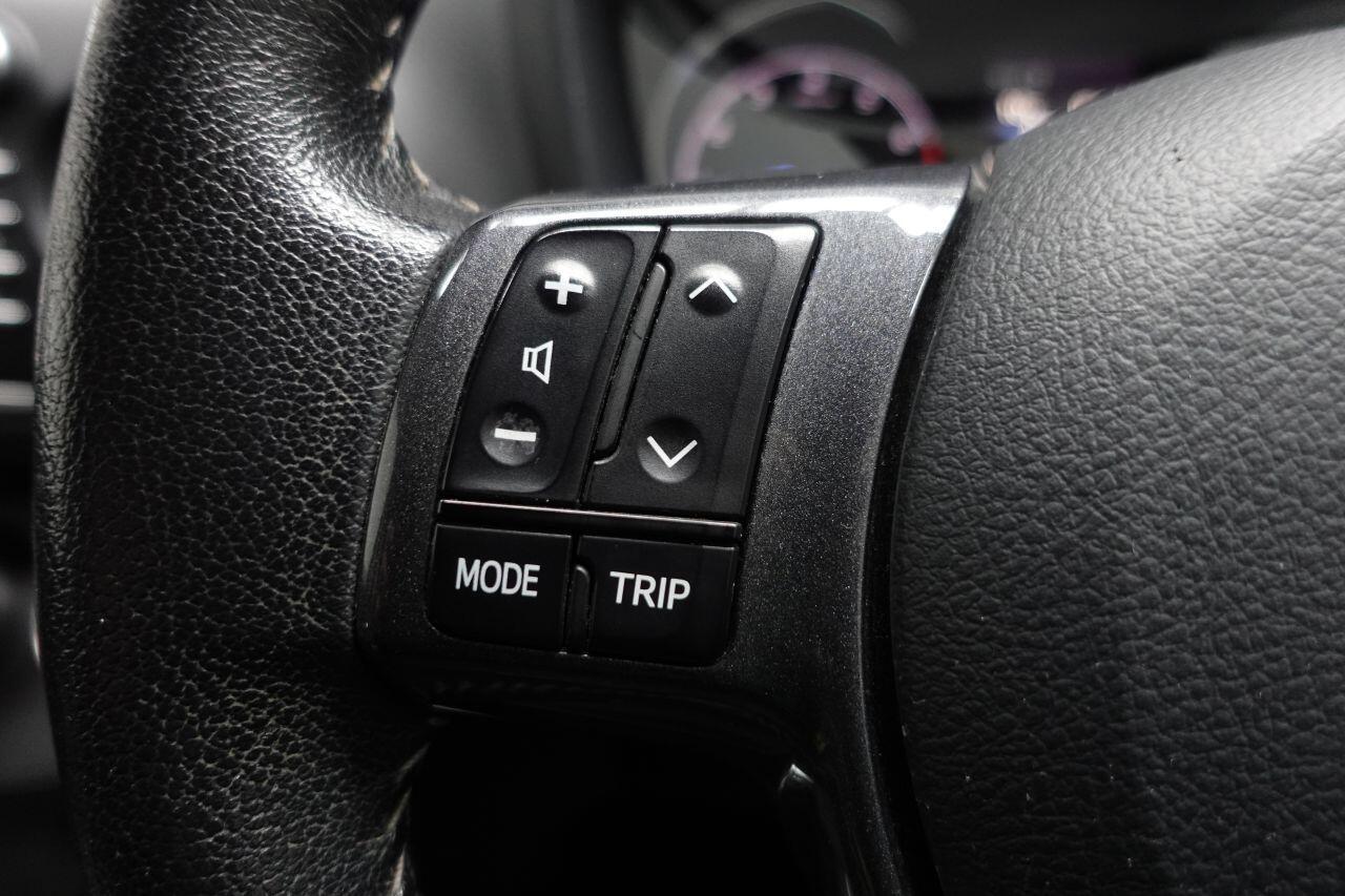 Toyota Yaris - Image 26