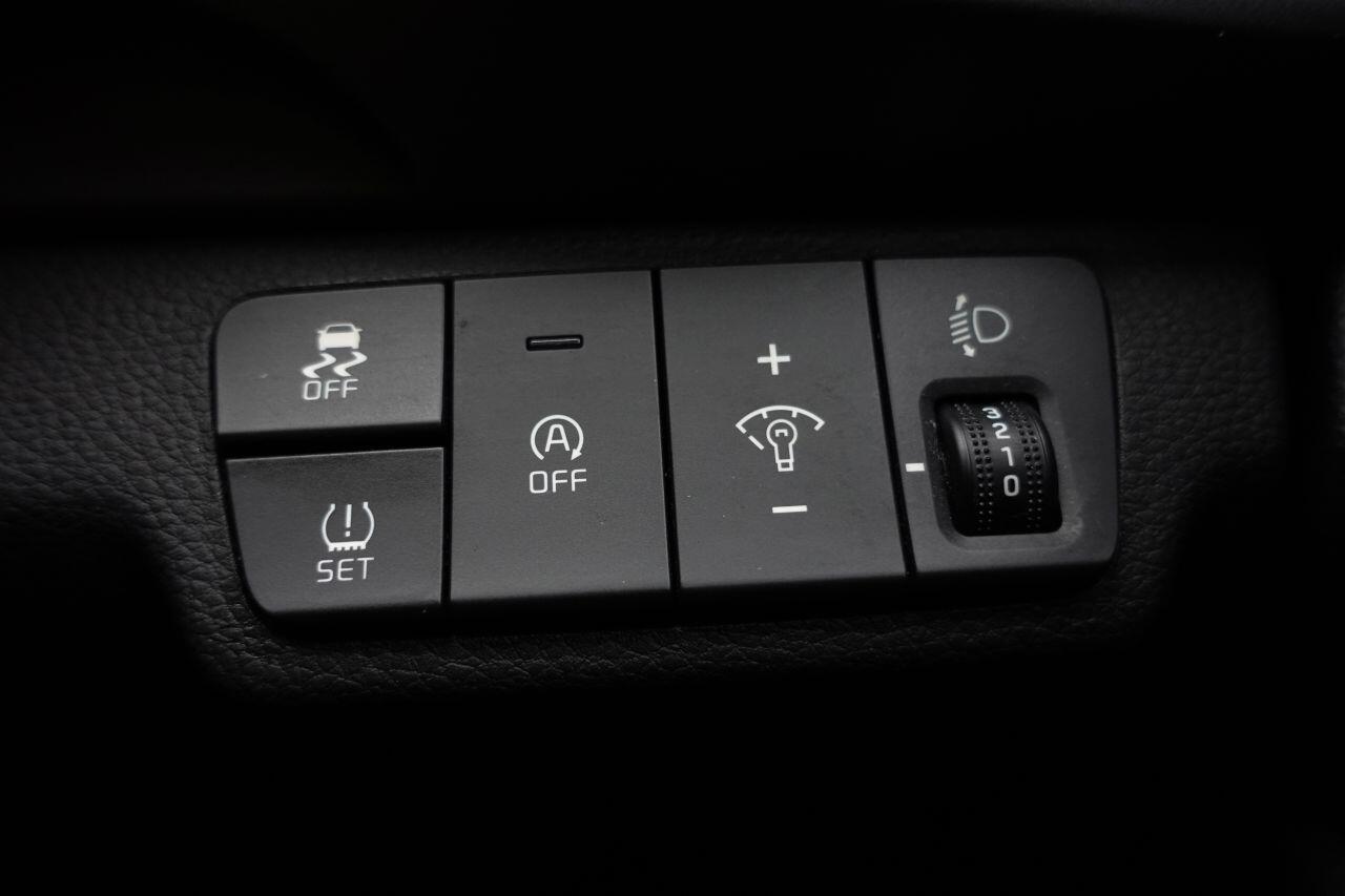 Kia Stonic - Image 46