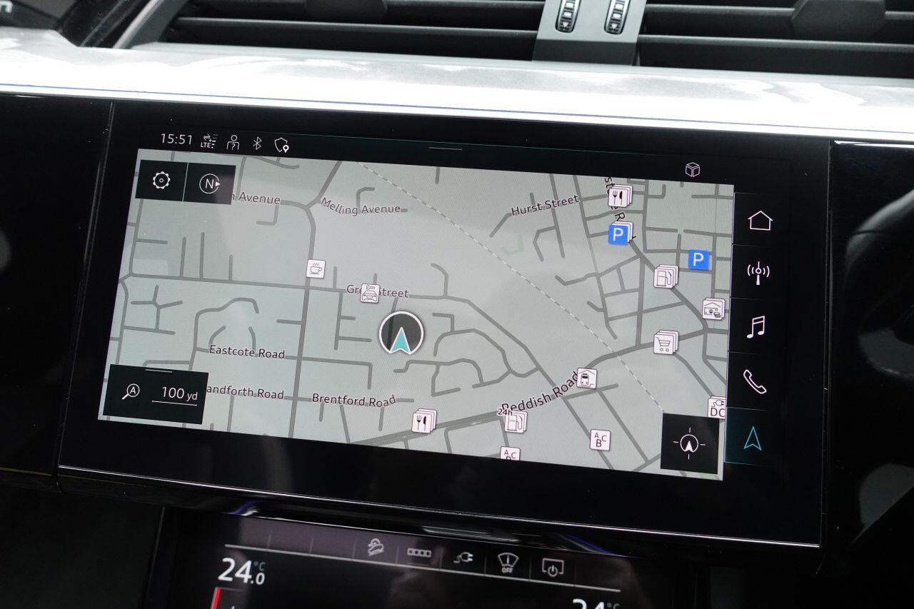 Audi E-Tron - Image 4