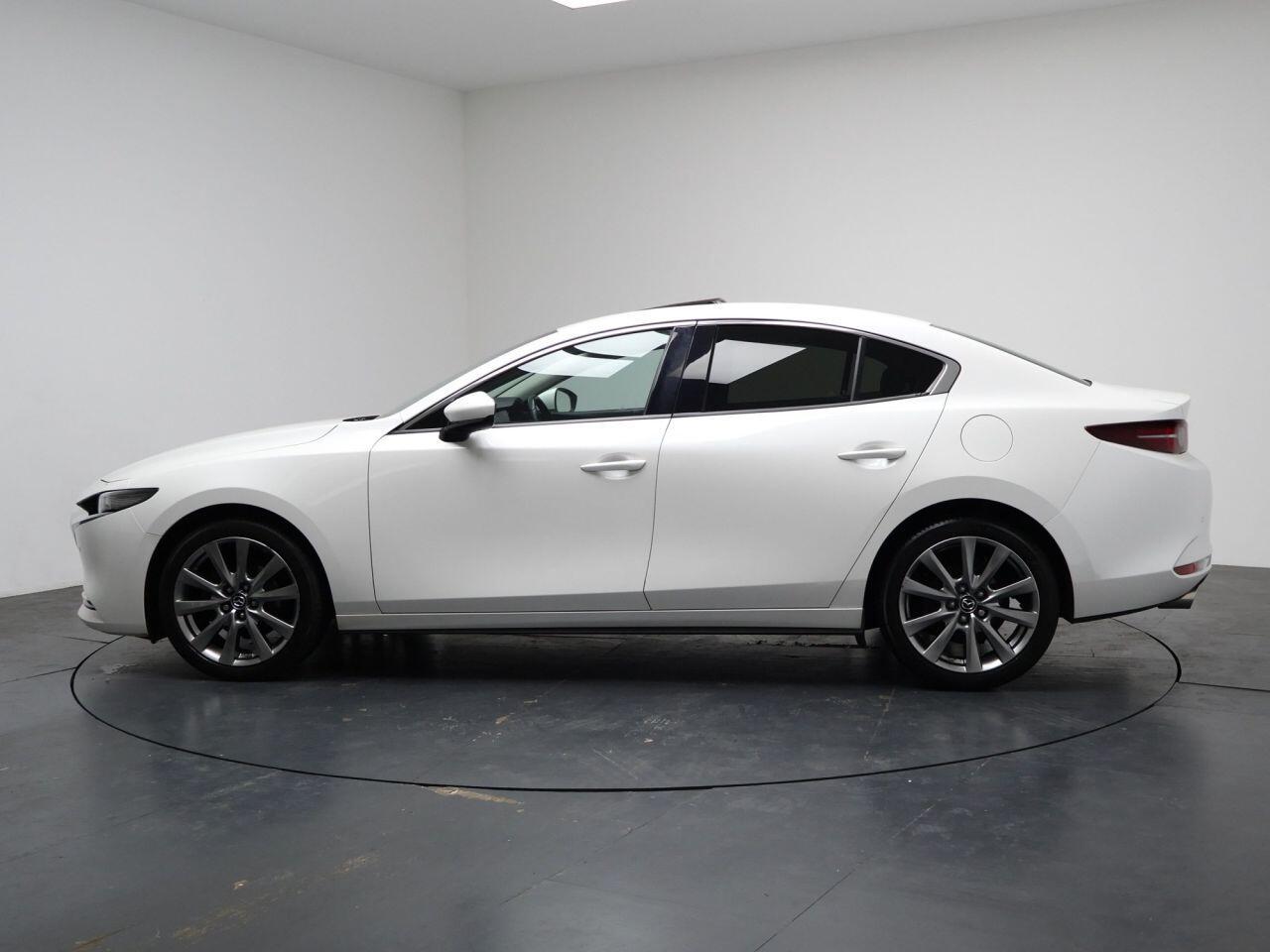 Mazda MAZDA3 - Image 8