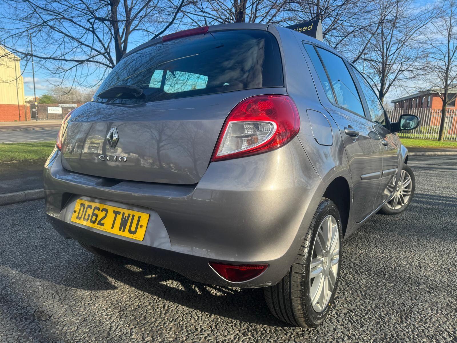 Renault Clio - Image 12