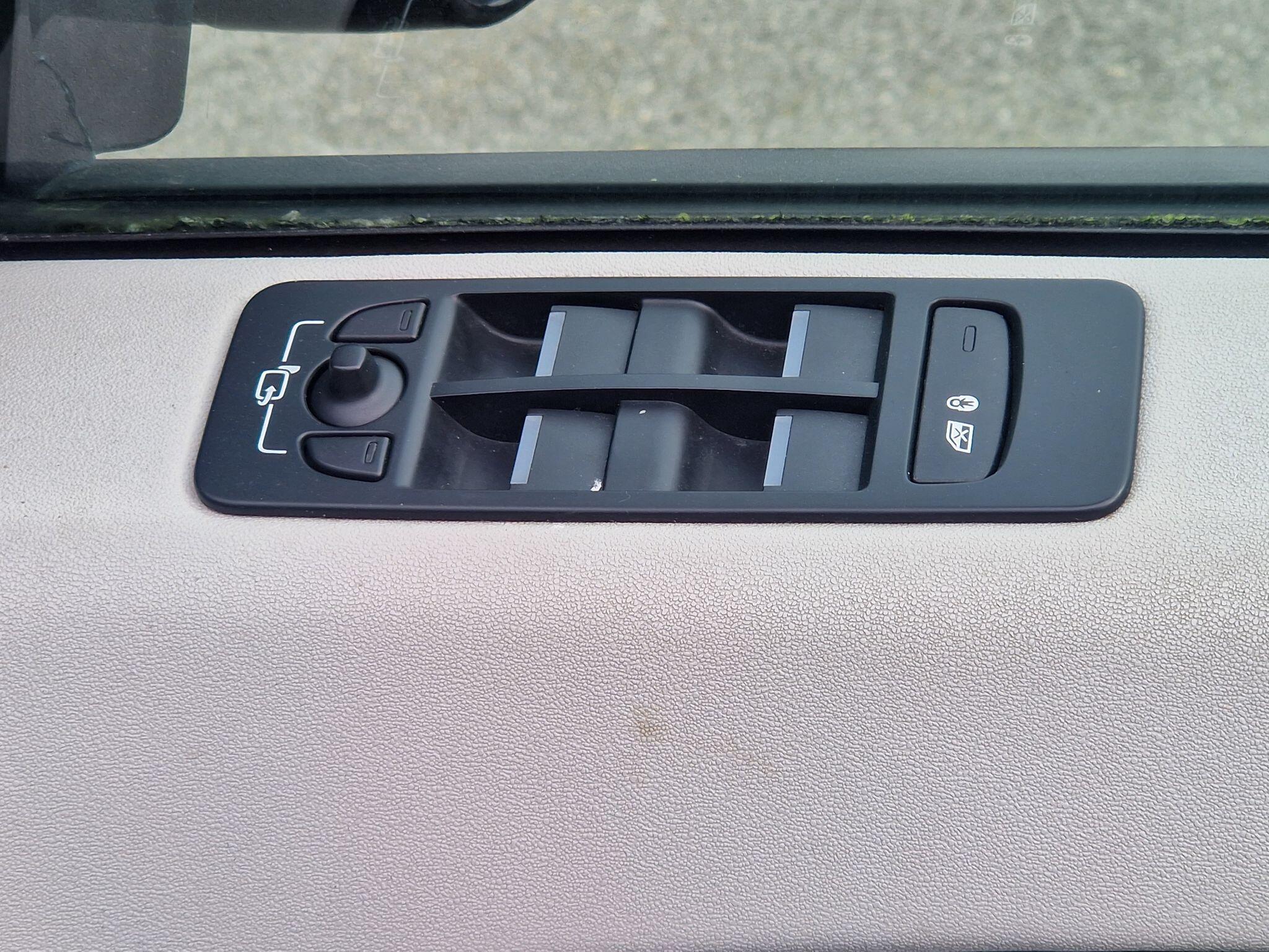 Land Rover DISCOVERY SPORT - Image 32