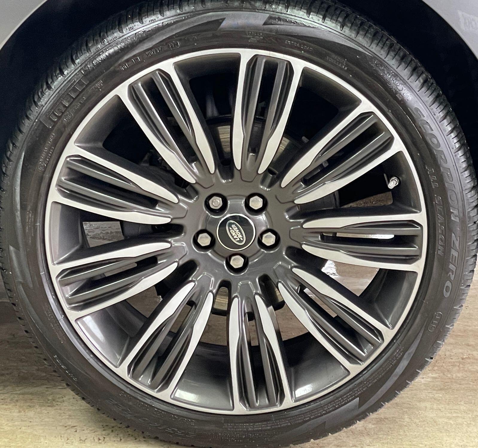 Land Rover Range Rover Velar - Image 16