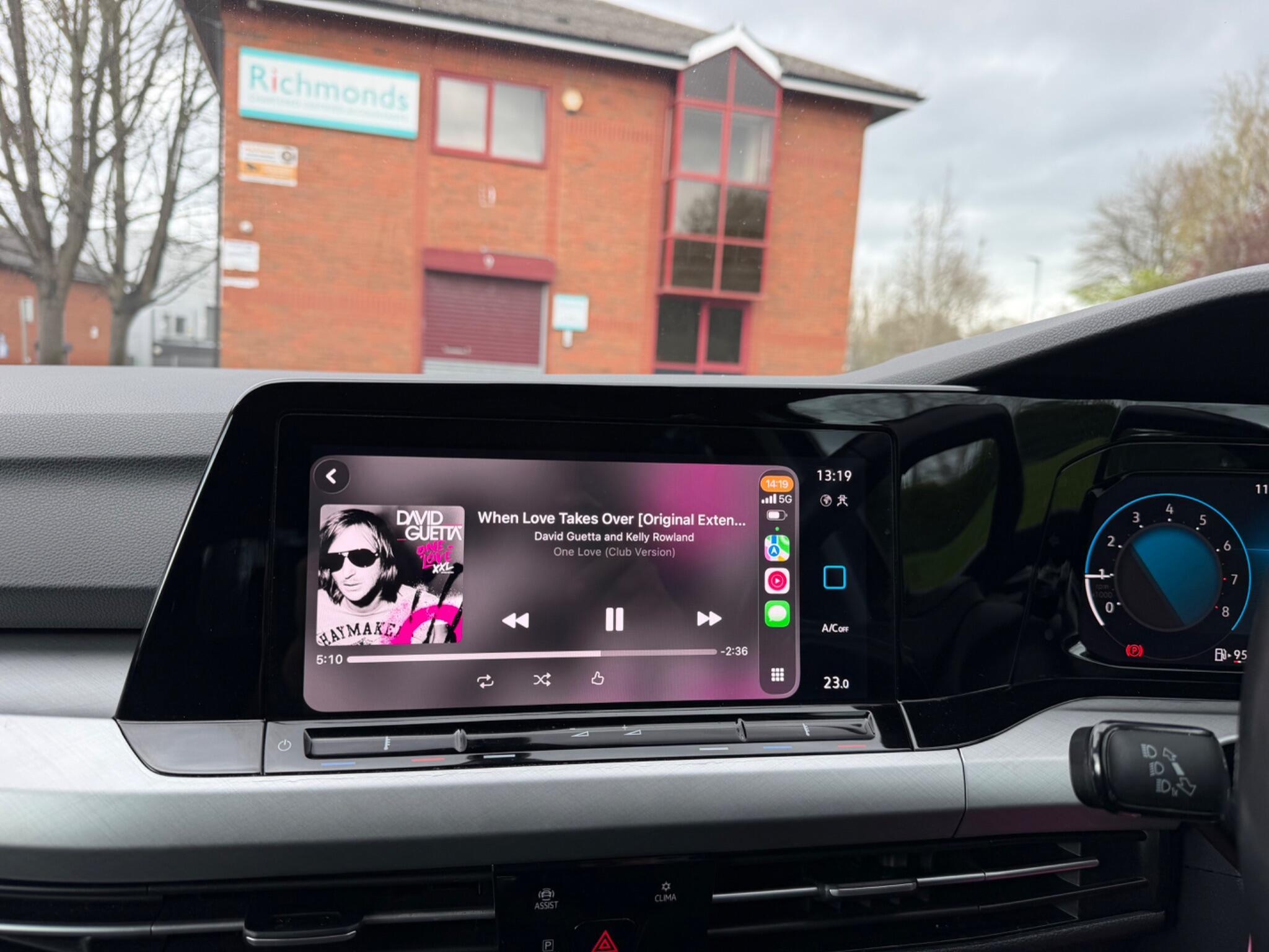 Volkswagen Golf - Image 51