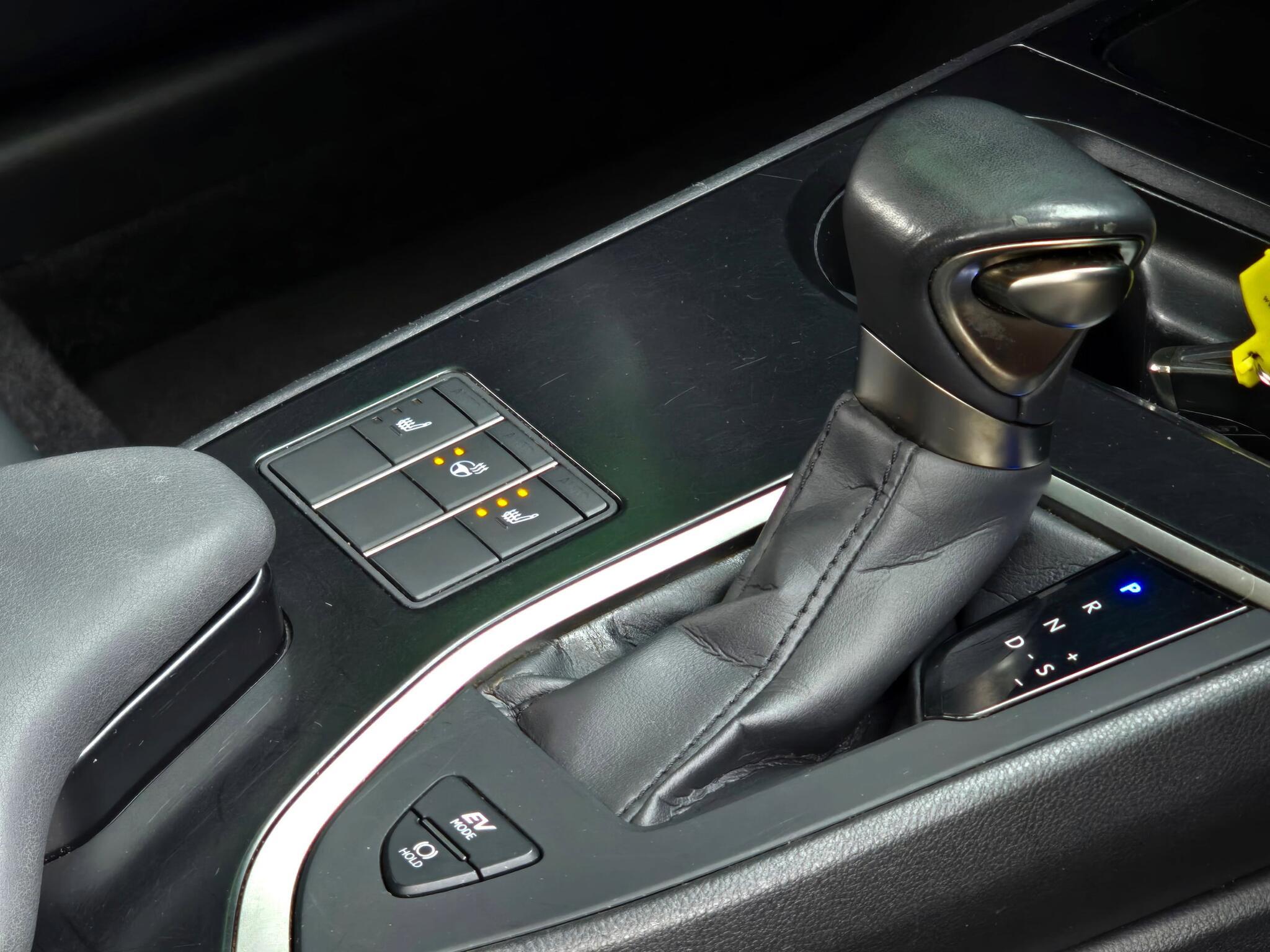 Lexus UX - Image 12