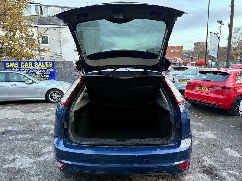 Ford Focus - Image 13