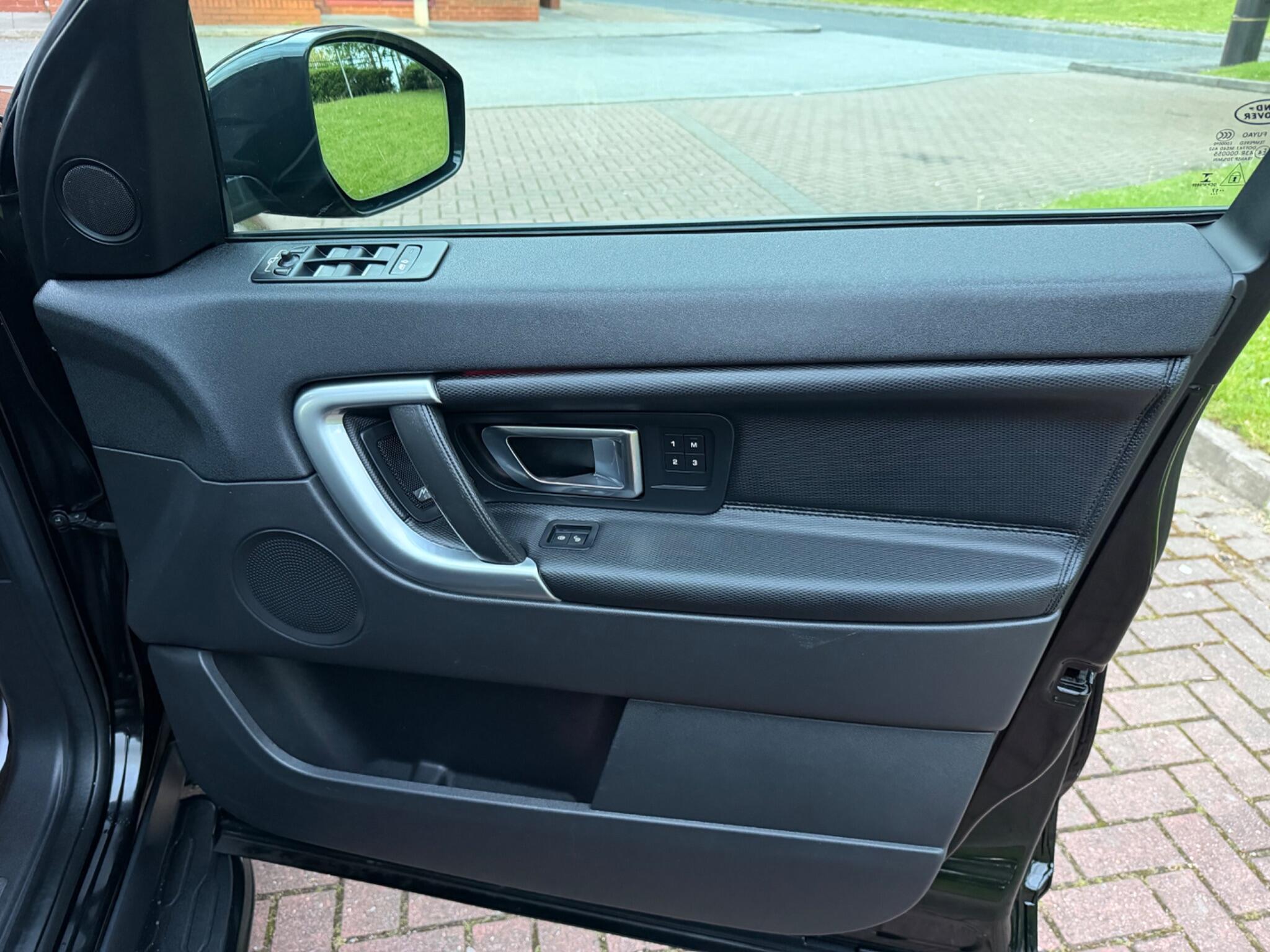 Land Rover DISCOVERY SPORT - Image 49
