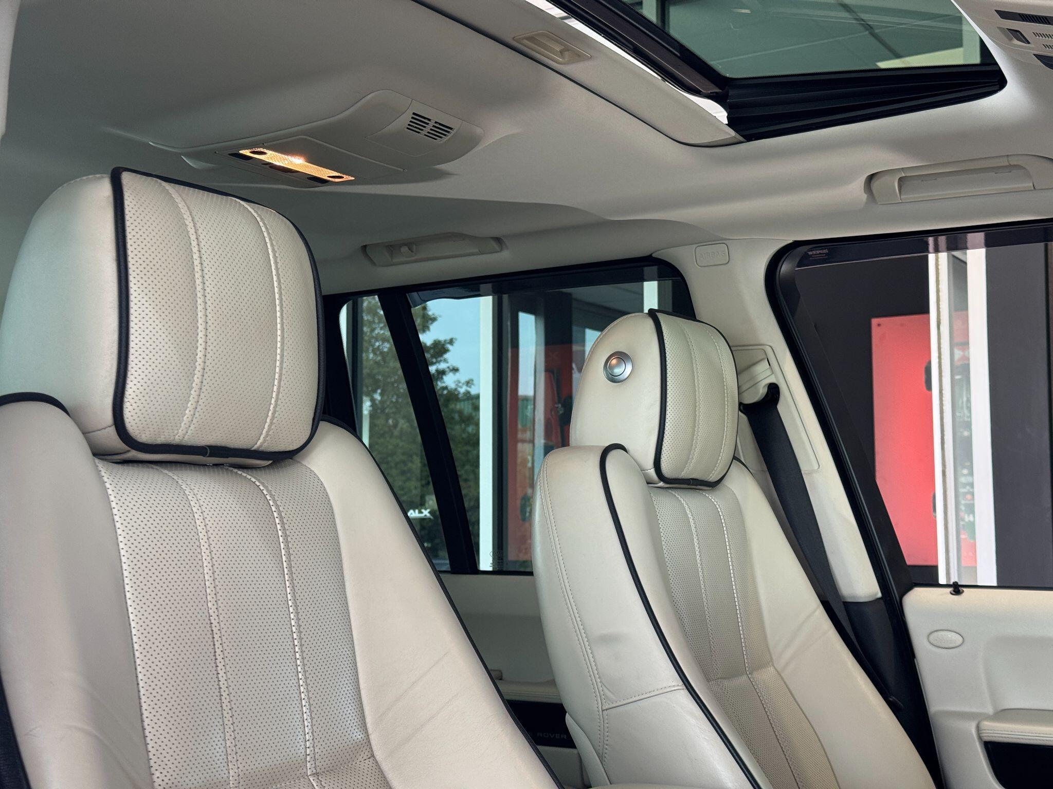 Land Rover Range Rover - Image 2
